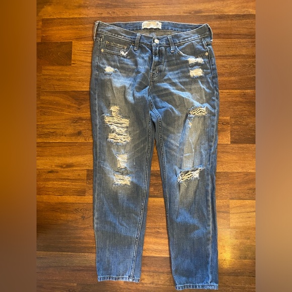 Abercrombie & Fitch Boyfriend Straight Jeans Size 6 - Picture 2 of 4
